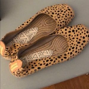 Dolce Vita woven flats